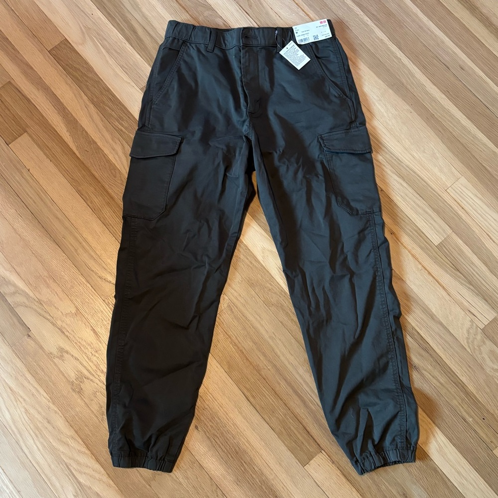 UNIQLO Cargo jogger pants